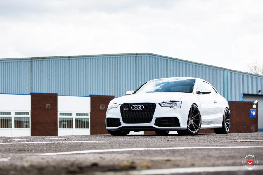  Audi RS5 Coupe on Vossen Wheels (VPS-301) 2017 года  (фото 33 из 48)
